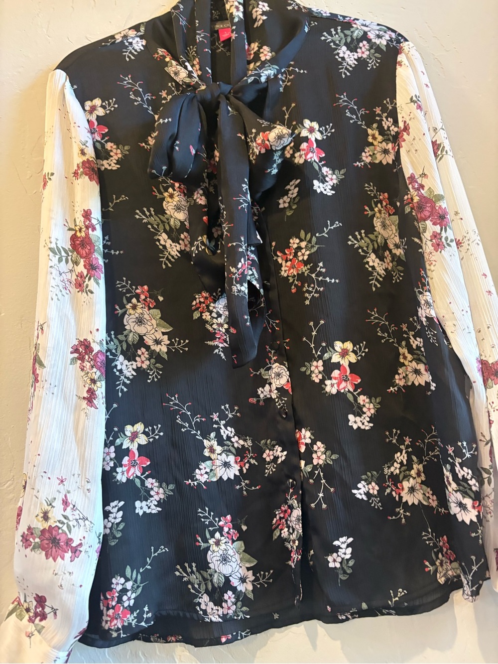 Vince Camuto Black Floral Tie-Neck Blouse